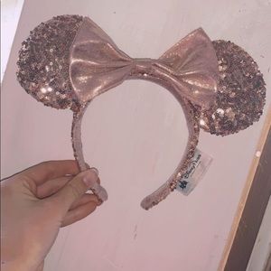 Rose gold minnie ears